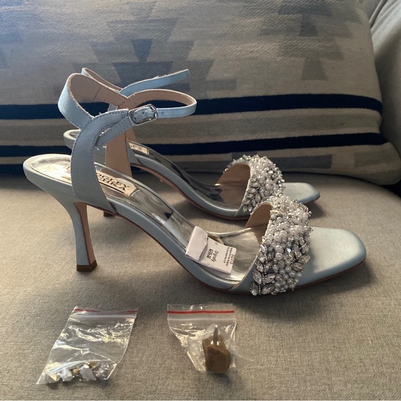 Badgley Mischka kate mist blue crystals pearls wedding bridal sandals 9M NWT - Picture 6 of 10